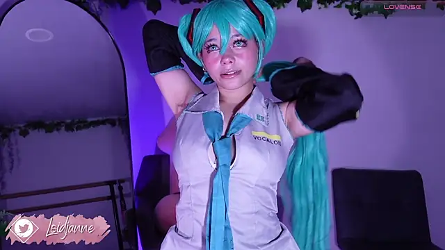 loIijanne online show from November 2025 11:51:01 PM