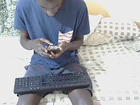 Snapshot of large_blackdick chatting on October 2025 05:44:02 PM large blackdick online show from October 2025 05:44:02 PM