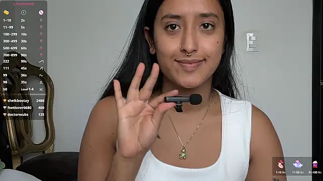 Snapshot of 2SummerLove1 chatting on March 2025 03:48:01 PM 2SummerLove1 online show from March 2025 03:48:01 PM