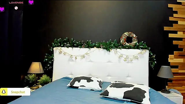 Julianna Jami online show from December 2024 09:37:01 PM