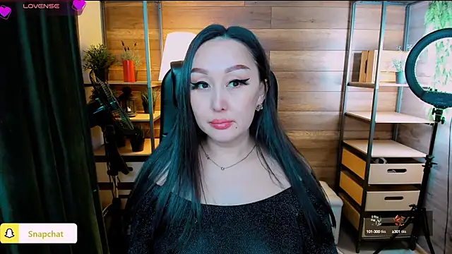 Julianna Jami online show from February 2025 11:44:02 AM