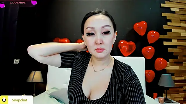 Julianna Jami online show from February 2025 11:11:01 AM