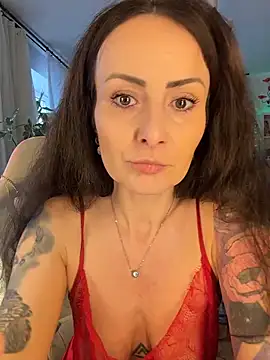 Snapshot of _AHHA_ chatting on October 2025 09:34:02 AM AHHA online show from October 2025 09:34:02 AM