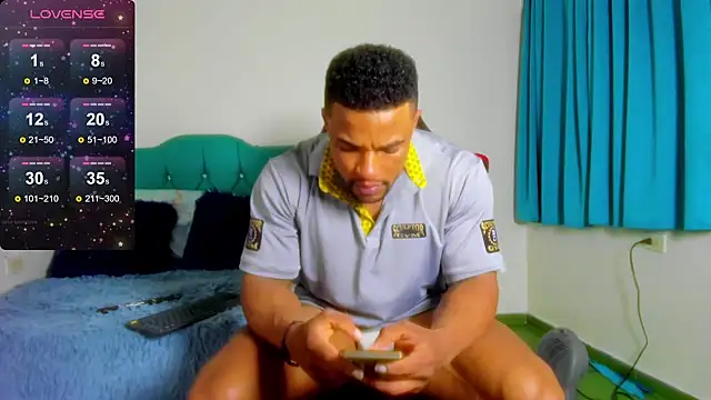 Snapshot of estebanlobo- chatting on December 2024 09:26:01 PM estebanlobo- online show from December 2024 09:26:01 PM