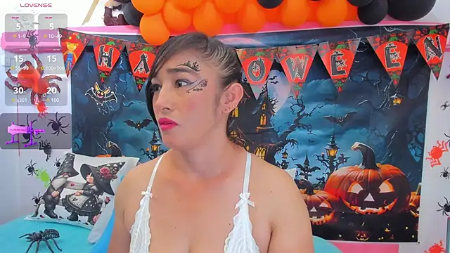 charlotte-11 online show from October 2025 03:12:02 PM