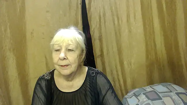 Snapshot of _Estelitta_5 chatting on December 2024 10:00:02 PM Estelitta 5 online show from December 2024 10:00:02 PM