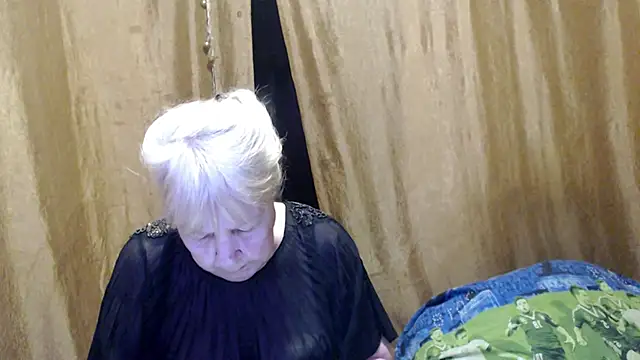 Snapshot of _Estelitta_5 chatting on February 2025 04:47:01 PM Estelitta 5 online show from February 2025 04:47:01 PM