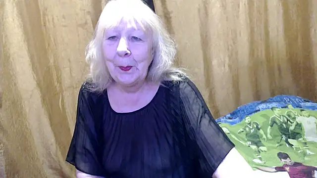 Snapshot of _Estelitta_5 chatting on February 2025 02:04:01 PM Estelitta 5 online show from February 2025 02:04:01 PM