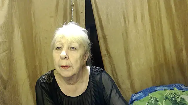 Snapshot of _Estelitta_5 chatting on February 2025 10:39:02 AM Estelitta 5 online show from February 2025 10:39:02 AM
