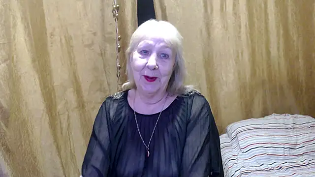 Snapshot of _Estelitta_5 chatting on February 2025 09:27:02 PM Estelitta 5 online show from February 2025 09:27:02 PM