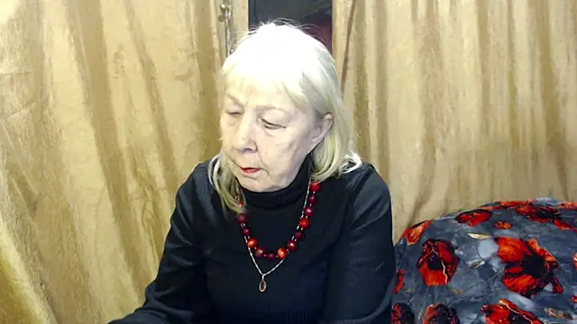 Snapshot of _Estelitta_5 chatting on March 2025 12:45:01 PM Estelitta 5 online show from March 2025 12:45:01 PM