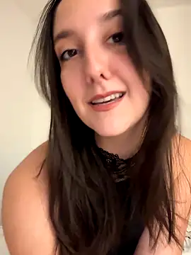 Snapshot of _Juliette chatting on October 2025 07:11:01 PM Juliette online show from October 2025 07:11:01 PM