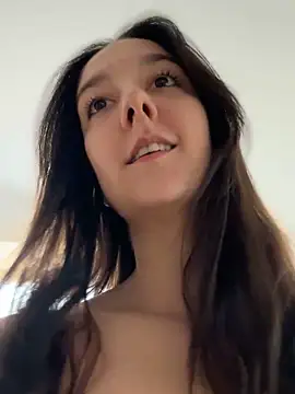 Snapshot of _Juliette chatting on October 2025 08:15:02 AM Juliette online show from October 2025 08:15:02 AM