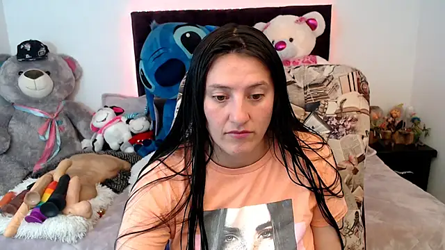 Lorenahot 06 online show from November 2025 06:52:02 PM