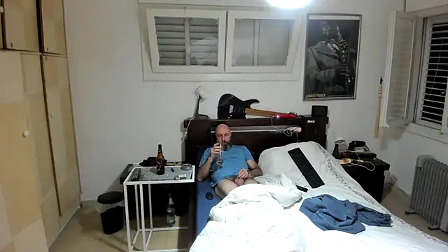 Snapshot of CTPuIITu3 chatting on December 2024 08:32:01 PM CTPuIITu3 online show from December 2024 08:32:01 PM