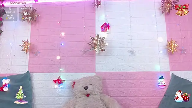 AnyaFloyd69 online show from December 2024 07:57:01 PM