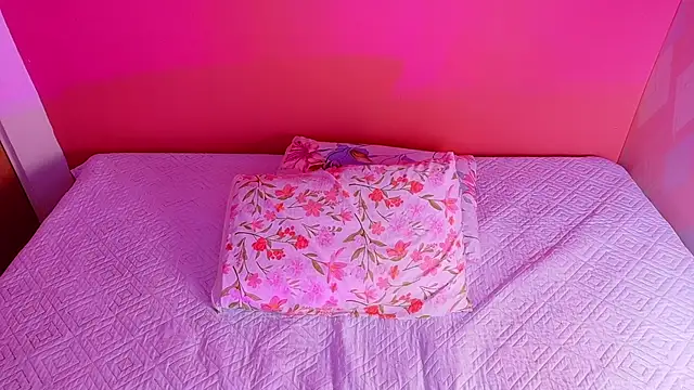 Snapshot of cattaleeyaa chatting on October 2025 12:36:02 PM cattaleeyaa online show from October 2025 12:36:02 PM