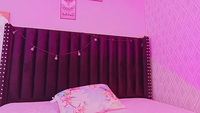 Snapshot of cattaleeyaa chatting on October 2025 12:25:02 PM cattaleeyaa online show from October 2025 12:25:02 PM