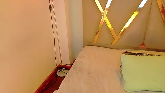 Snapshot of cattaleeyaa chatting on October 2025 12:27:01 PM cattaleeyaa online show from October 2025 12:27:01 PM