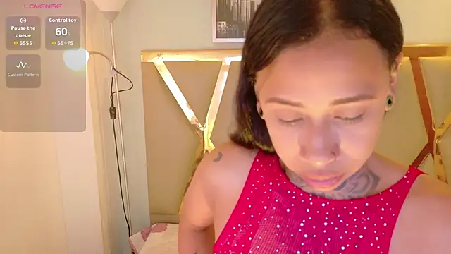 Snapshot of cattaleeyaa chatting on October 2025 12:52:02 PM cattaleeyaa online show from October 2025 12:52:02 PM