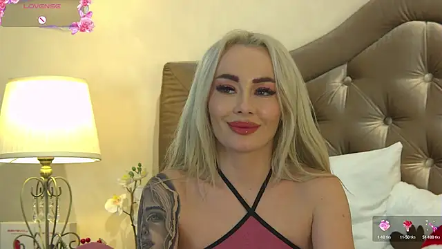 FrancescaMcGray online show from December 2024 04:00:01 PM
