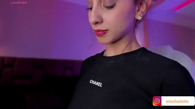 MiissCharlotte online show from December 2024 06:24:02 PM
