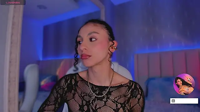 MiissCharlotte online show from October 2025 05:18:01 AM