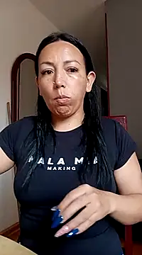Snapshot of Laura_martin_ chatting on March 2025 02:40:01 PM Laura martin online show from March 2025 02:40:01 PM