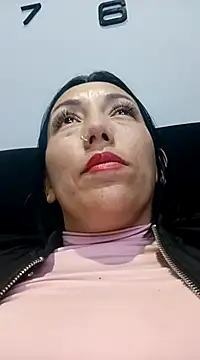 Snapshot of Laura_martin_ chatting on March 2025 12:11:02 AM Laura martin online show from March 2025 12:11:02 AM