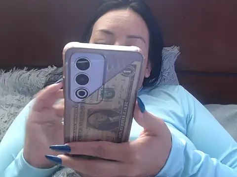 Snapshot of Laura_martin_ chatting on March 2025 01:48:01 PM Laura martin online show from March 2025 01:48:01 PM