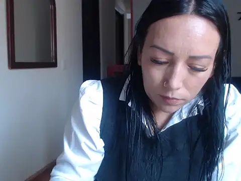 Snapshot of Laura_martin_ chatting on March 2025 08:23:02 PM Laura martin online show from March 2025 08:23:02 PM