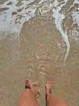 Snapshot of SexyErola27 chatting on October 2025 10:05:02 AM SexyErola27 online show from October 2025 10:05:02 AM