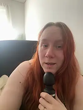 Snapshot of MaraNightmare chatting on February 2025 01:05:01 PM MaraNightmare online show from February 2025 01:05:01 PM