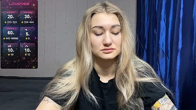 Silvia Shugarr online show from February 2025 01:06:01 PM