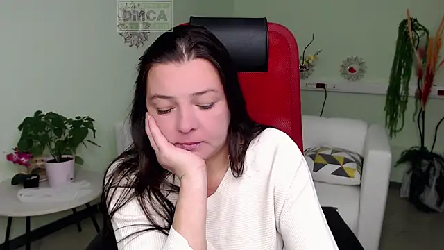 Snapshot of Lily_flower7 chatting on October 2025 05:40:01 AM Lily flower7 online show from October 2025 05:40:01 AM