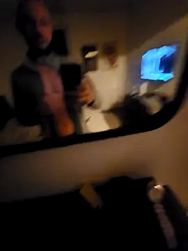 Snapshot of Guitccch chatting on November 2025 12:38:02 AM Guitccch online show from November 2025 12:38:02 AM