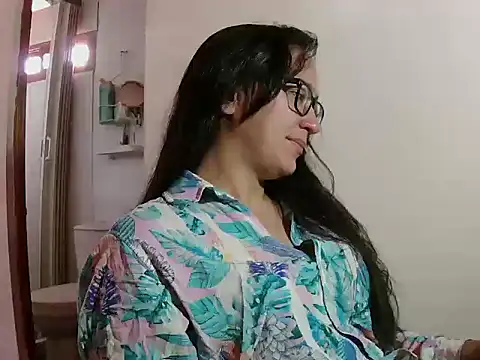 Snapshot of brittanycheeks chatting on October 2025 07:03:01 PM brittanycheeks online show from October 2025 07:03:01 PM