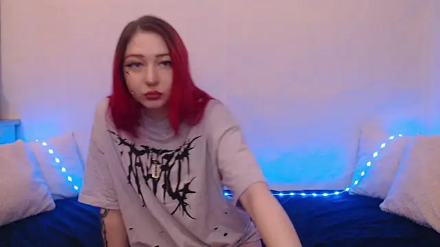 Snapshot of Emily_hardcore chatting on February 2025 10:33:01 PM Emily hardcore online show from February 2025 10:33:01 PM