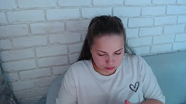 Snapshot of Crazyy_girl_ chatting on October 2025 06:19:02 AM Crazyy girl online show from October 2025 06:19:02 AM