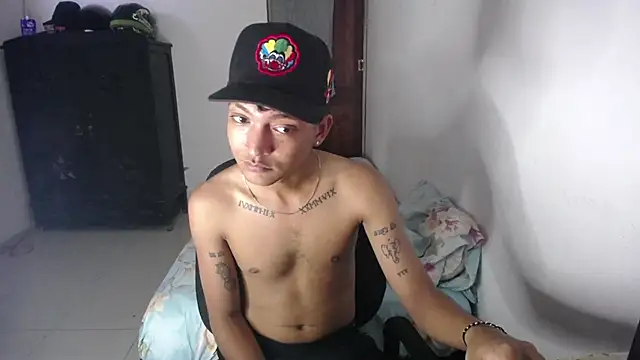 Snapshot of Sxntisaul__ chatting on February 2025 05:51:01 PM Sxntisaul online show from February 2025 05:51:01 PM