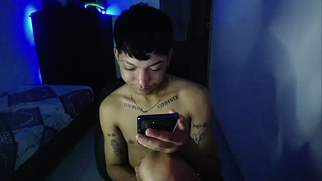 Snapshot of Sxntisaul__ chatting on February 2025 01:00:02 PM Sxntisaul online show from February 2025 01:00:02 PM