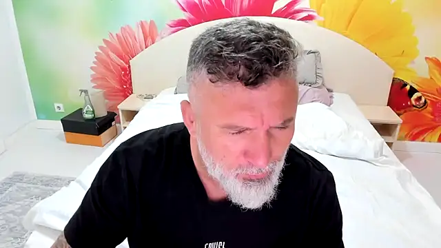 Snapshot of BlowMyXXL chatting on November 2025 08:58:02 AM BlowMyXXL online show from November 2025 08:58:02 AM