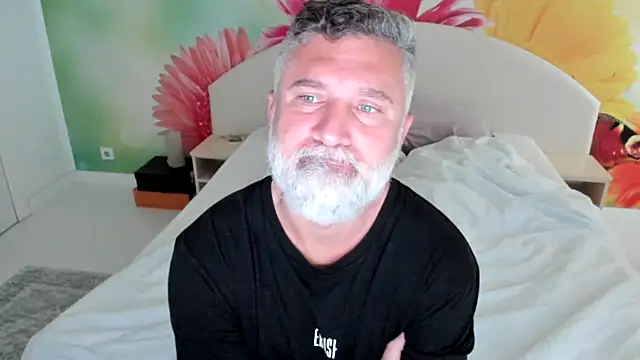 Snapshot of BlowMyXXL chatting on November 2025 08:27:01 AM BlowMyXXL online show from November 2025 08:27:01 AM