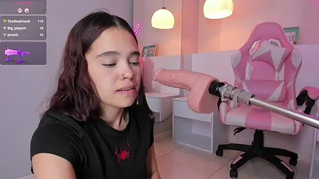 Snapshot of violeth_hill chatting on March 2025 11:09:02 PM violeth hill online show from March 2025 11:09:02 PM