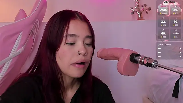 Snapshot of violeth_hill chatting on September 2025 07:37:01 PM violeth hill online show from September 2025 07:37:01 PM