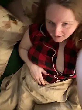 Snapshot of GingerSnap33 chatting on October 2025 05:34:01 PM GingerSnap33 online show from October 2025 05:34:01 PM