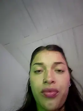Roxana fer online show from September 2025 08:09:01 PM