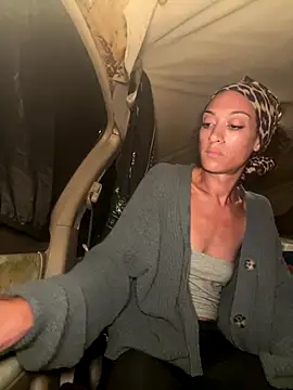 Snapshot of starrynikki chatting on October 2025 03:04:02 AM starrynikki online show from October 2025 03:04:02 AM