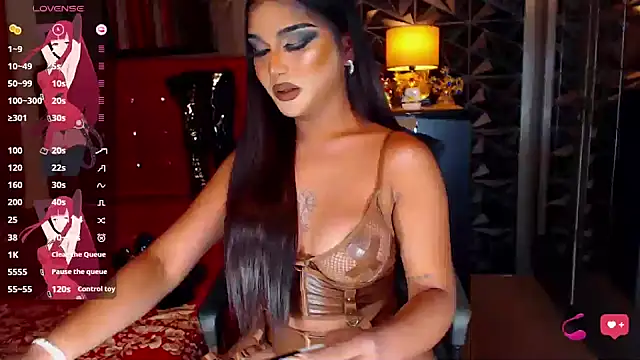Snapshot of NatalyaFox chatting on January 2025 07:38:01 AM NatalyaFox online show from January 2025 07:38:01 AM