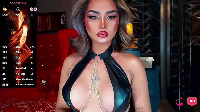 Snapshot of NatalyaFox chatting on October 2025 06:45:02 AM NatalyaFox online show from October 2025 06:45:02 AM